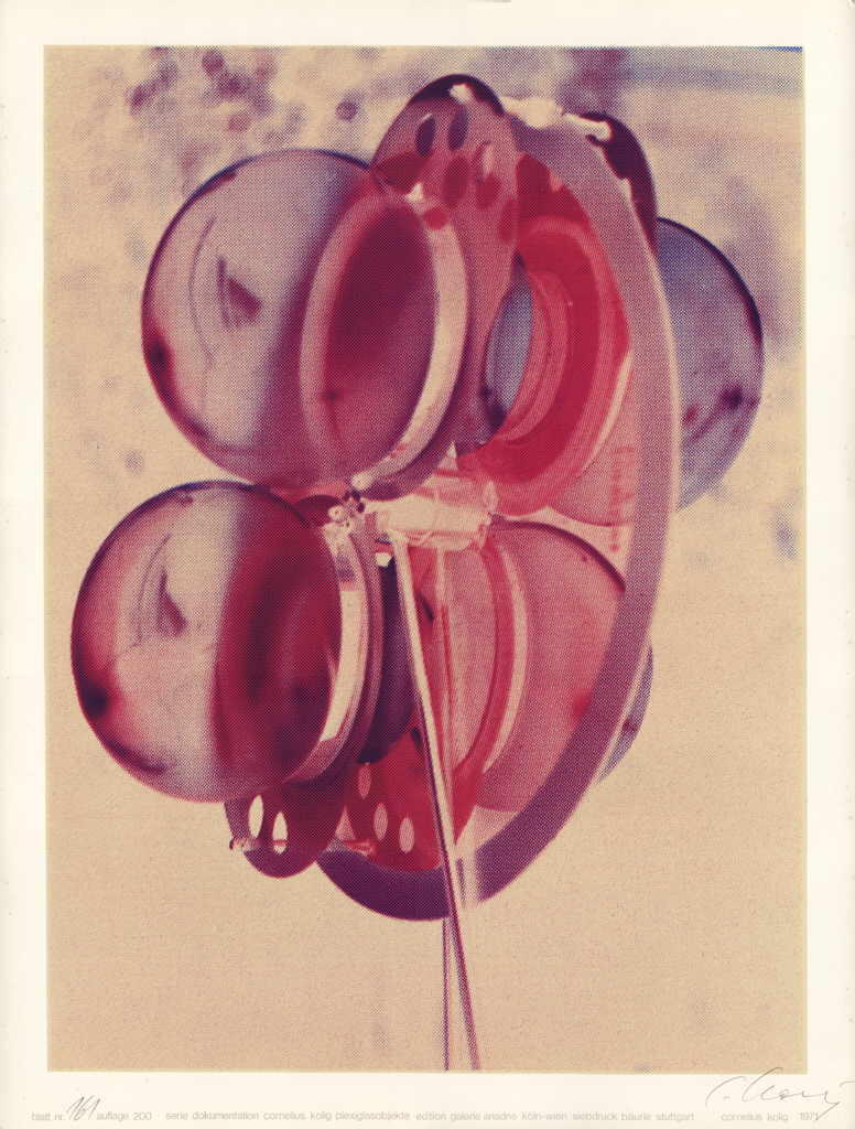 Kolig Cornelius 
Serie "Dokumentation Cornelius Kolig Plexiglasobjekte", 1971
silkscreen
Papiergröße 65 x 50 cm