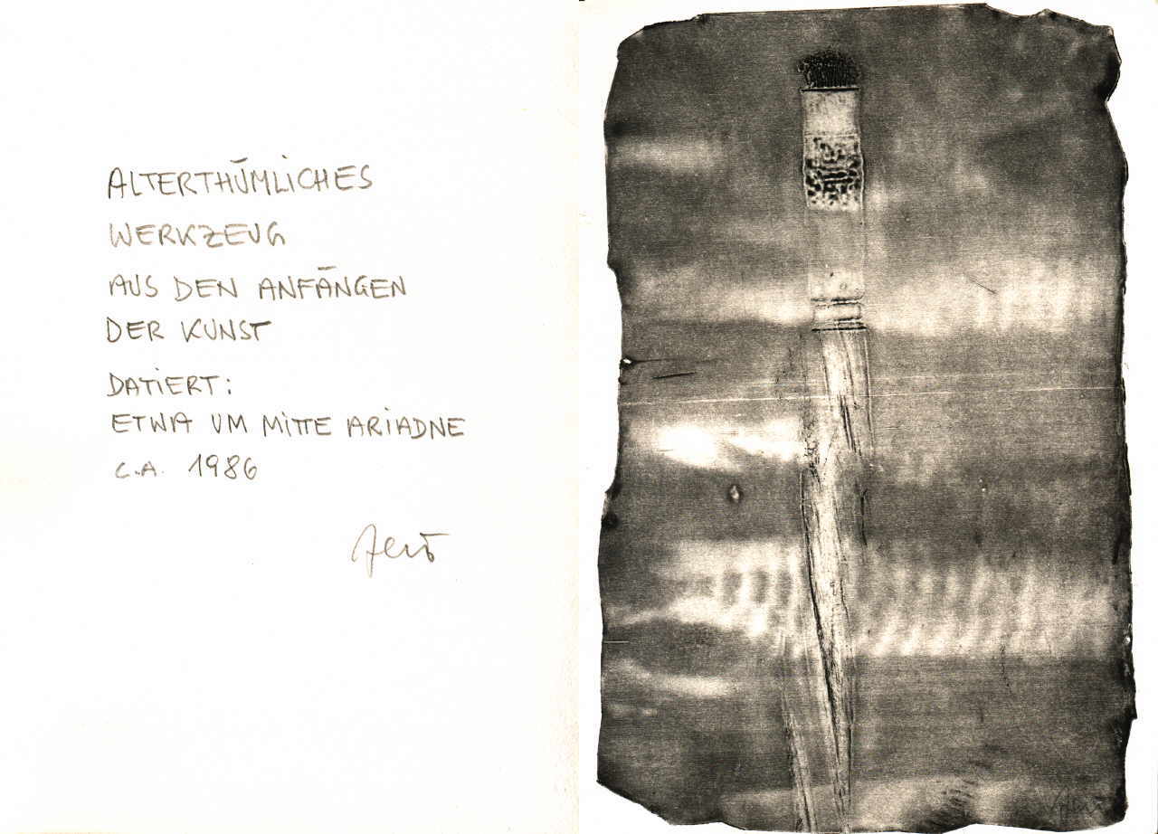 Zein Kurt 
aus "Konzert der 510 Glückwunschkarten", 1996
unikate Radierung, lápiz / papel hecho a mano
2* 21 x 14 cm